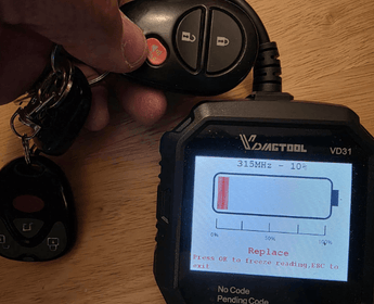 Smart Key Battery Testing Made Simple with the VD31 Car Code Reader